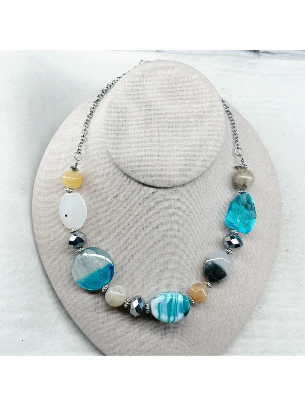 3002u. Teal Beachy Art Glass Bracelet